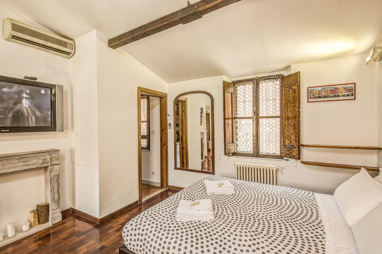HomeHouse Garofano - Rione Monti - Colosseum Roma Esterno foto