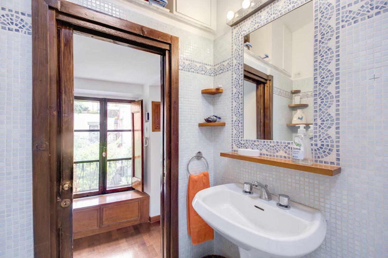 HomeHouse Garofano - Rione Monti - Colosseum Roma Esterno foto