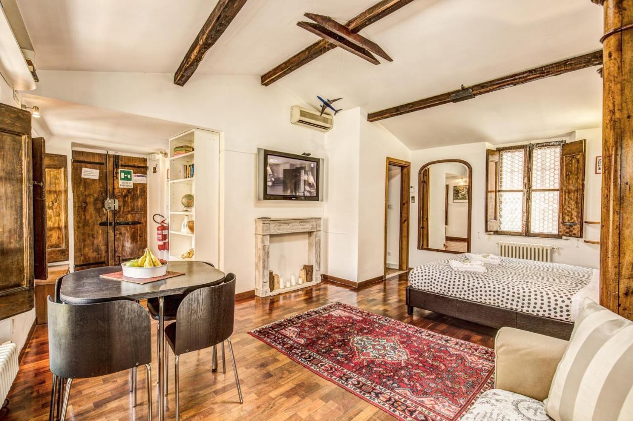 HomeHouse Garofano - Rione Monti - Colosseum Roma Esterno foto